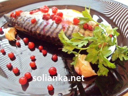рецепт запекания скумбрии в духовке, запеченная рыба в духовке скумбрия