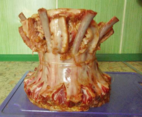 Запеченные свиные ребрышки с картофелем и грибами и запеченные ребрышки со вкусом барбекю. Как я их делаю⁠⁠
