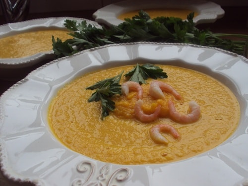 морковно-имбирный суп с креветками