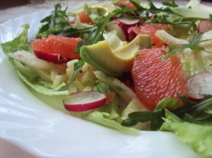 Салат с грейпфрутом, фенхелем и авокадо